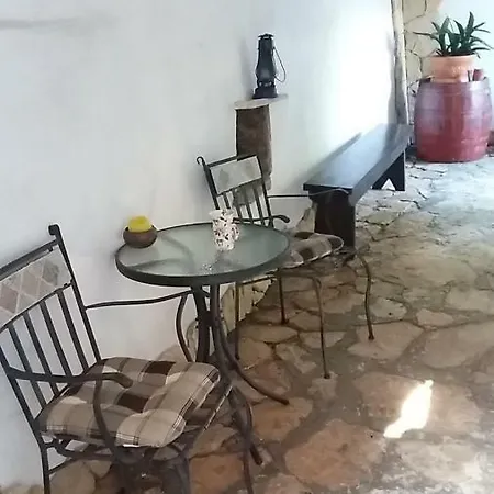 Kuca Mari بيت للعطل